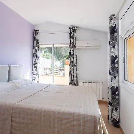Canyelles Beach Vila With Swimming Pool Lloret de Mar