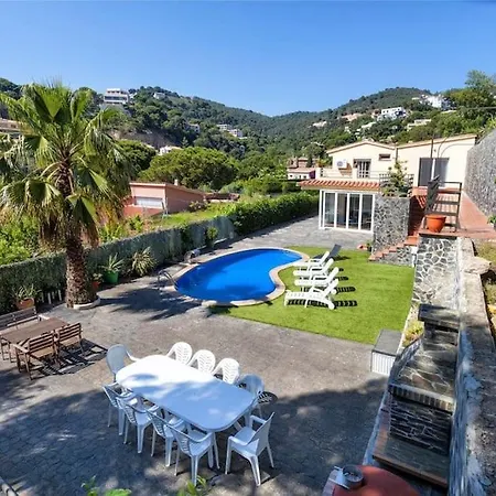 Villa Canyelles Beach Vila With Swimming Pool