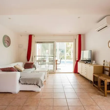 Canyelles Beach Vila With Swimming Pool * Lloret de Mar